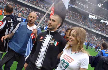 冠军戒指不 冠军戒指不