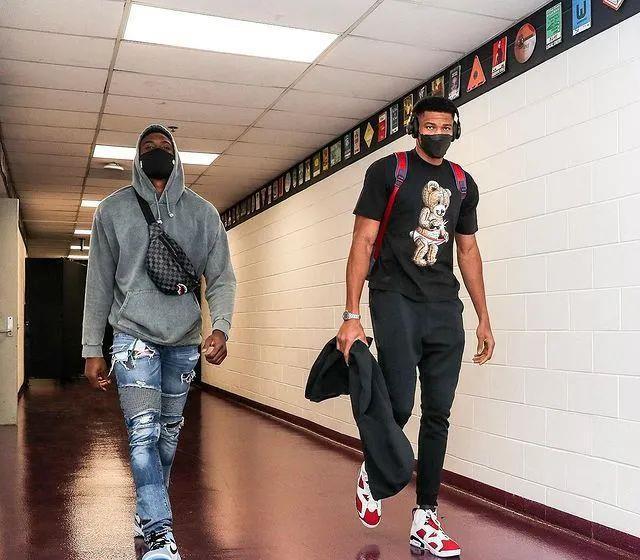 反扑空间更 反扑空间更