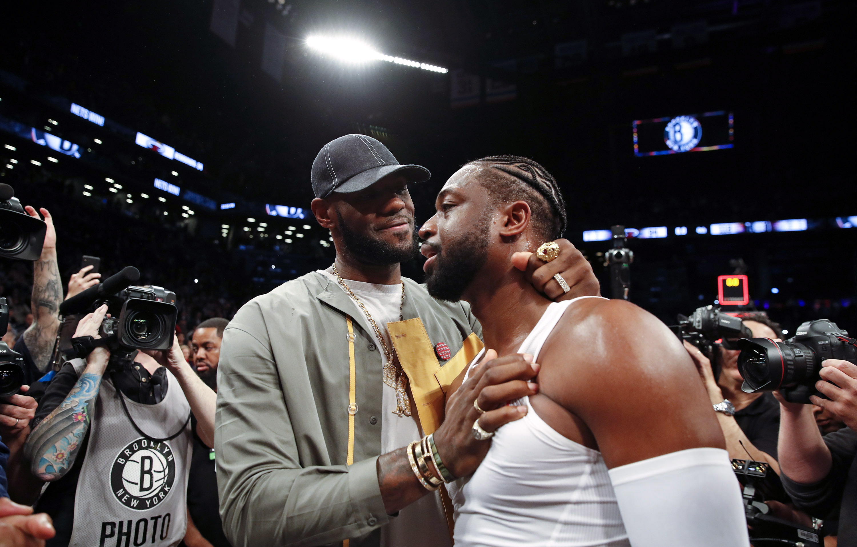 直达身后空 直达身后空