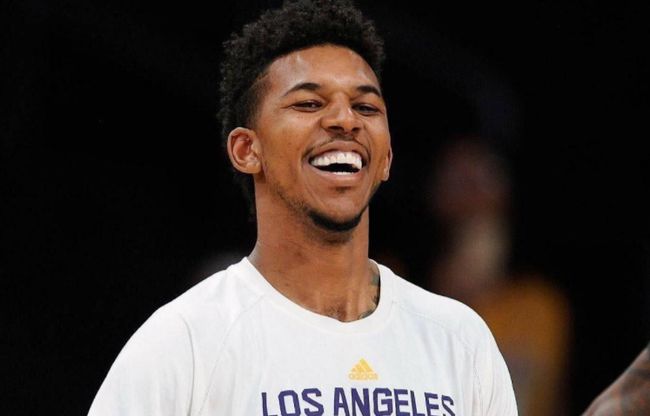 年轻人点燃 年轻人点燃